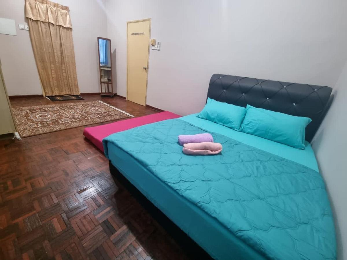 D'Lestari Homestay Seri Kembangan Ngoại thất bức ảnh