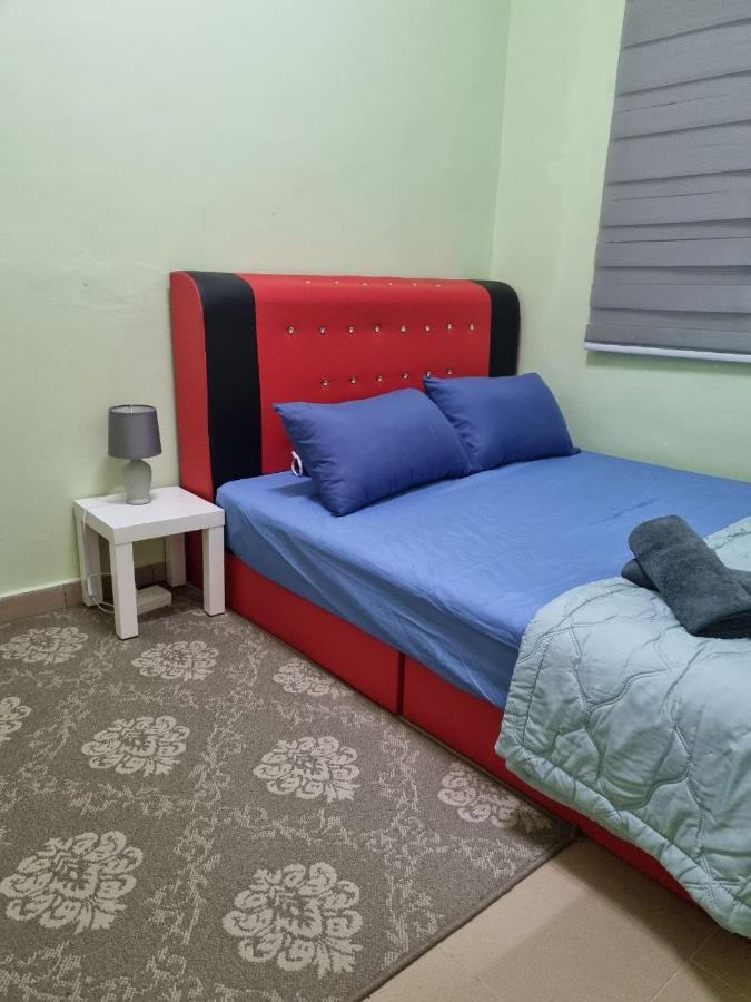 D'Lestari Homestay Seri Kembangan Ngoại thất bức ảnh